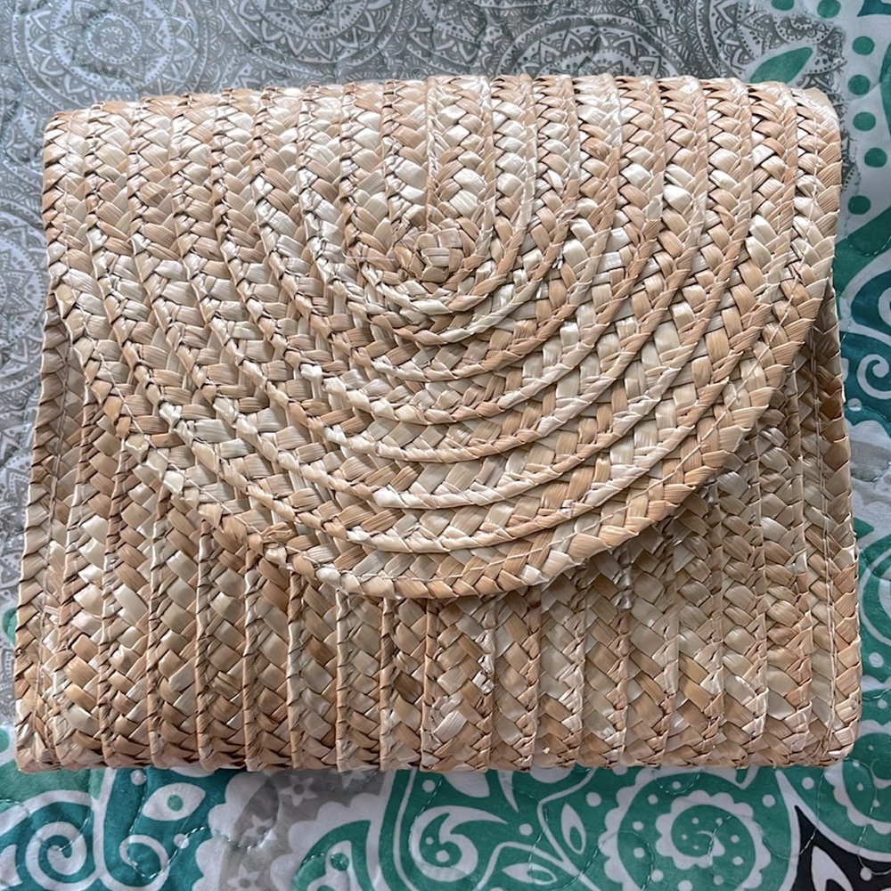 EWC Woven Seagrass/Straw Boho Clutch NWOT
